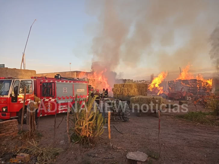 Un incendio en una finca de Angaco provocó importantes pérdidas materiales