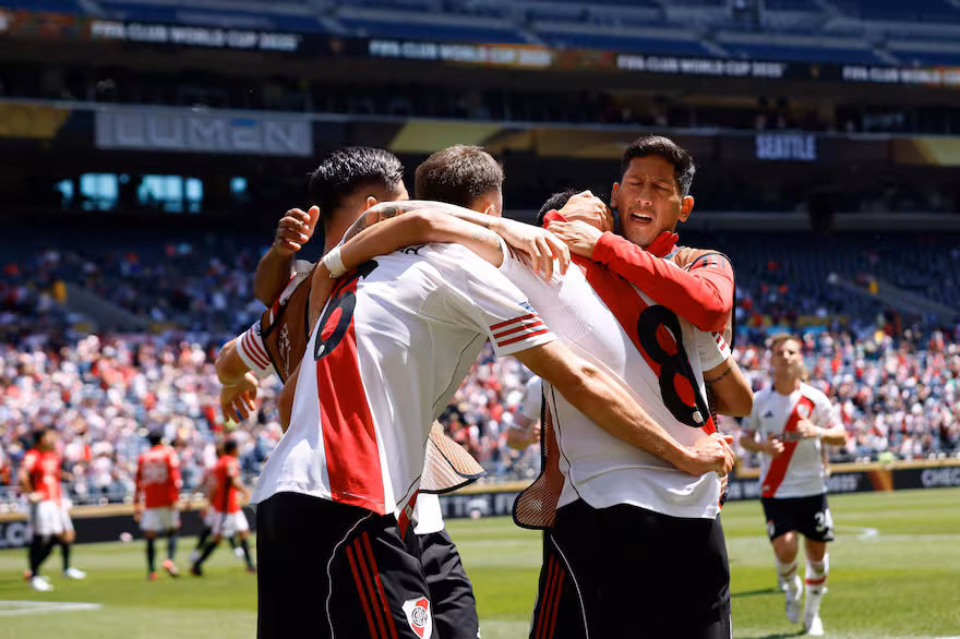 R (1) River se impuso en su debut ante Urawa Reds: fue 3 a 1 en Seattle