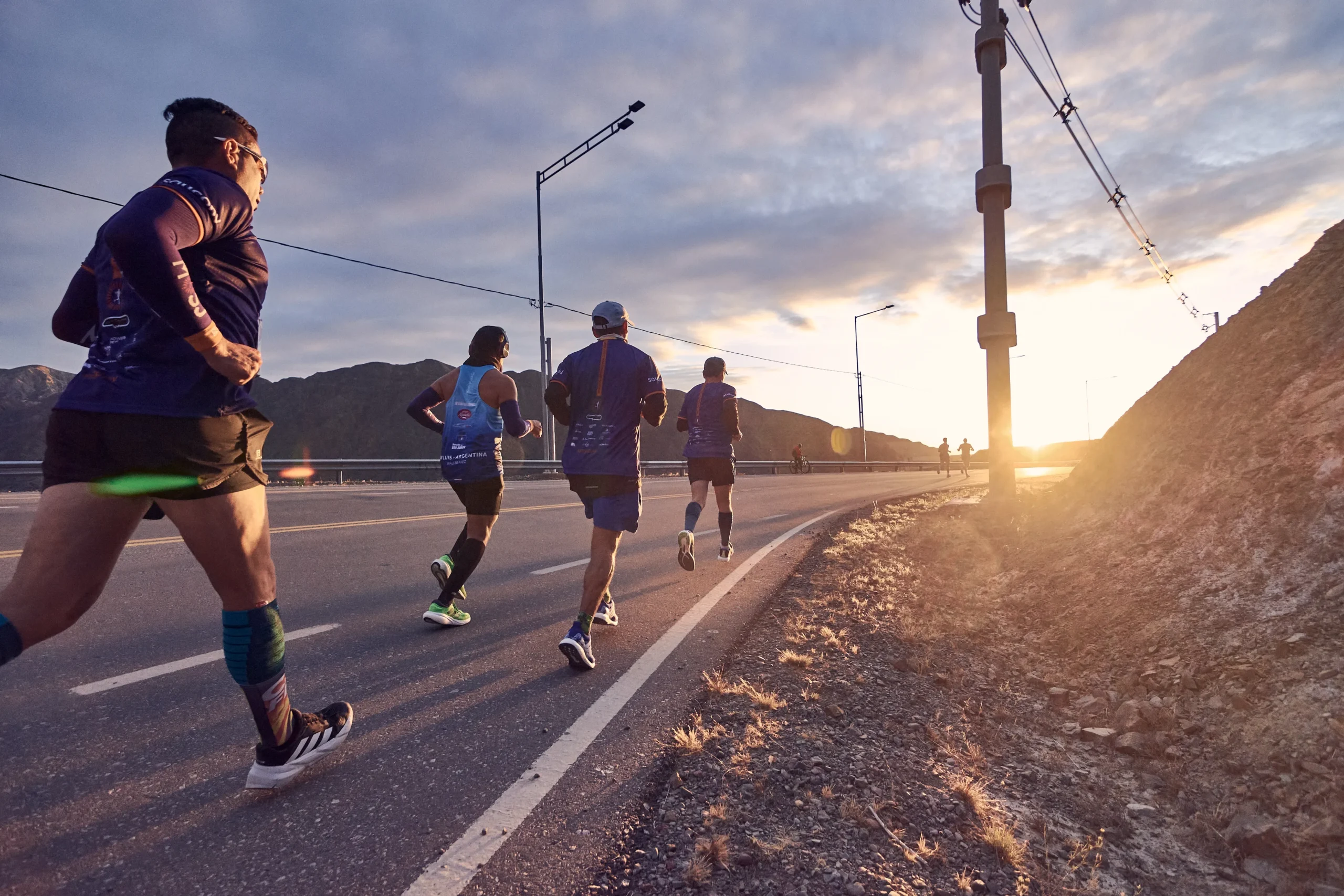 R (1) Maratón Internacional de San Juan: más de 3 mil atletas corrieron por los distintos paisajes de la provincia
