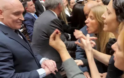 La oposición logró avanzar con proyectos clave tras una sesión escandalosa en Diputados