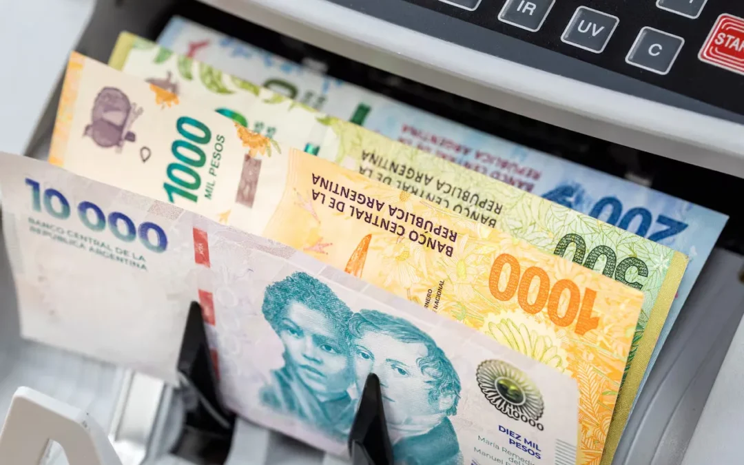 Los bancos subieron la tasa de interés para plazos fijos y buscan atraer depósitos en pesos