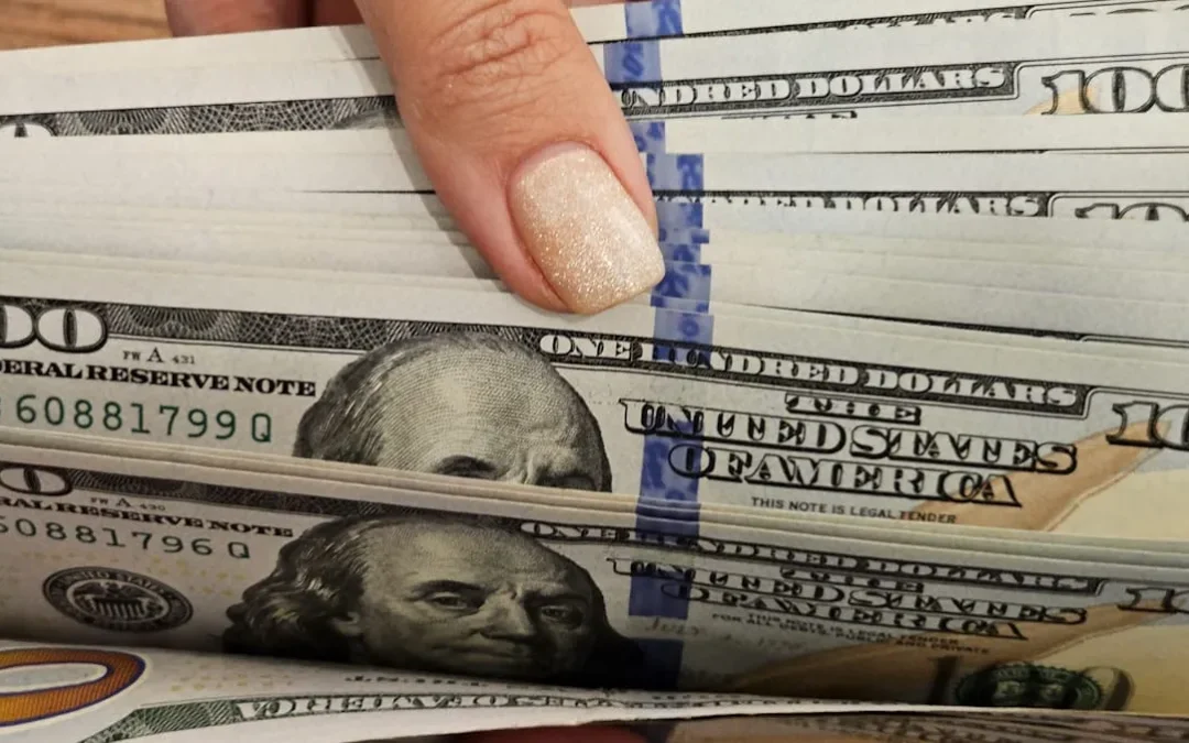 El dólar oficial cerró en $1380: las tres causas principales del marcado aumento