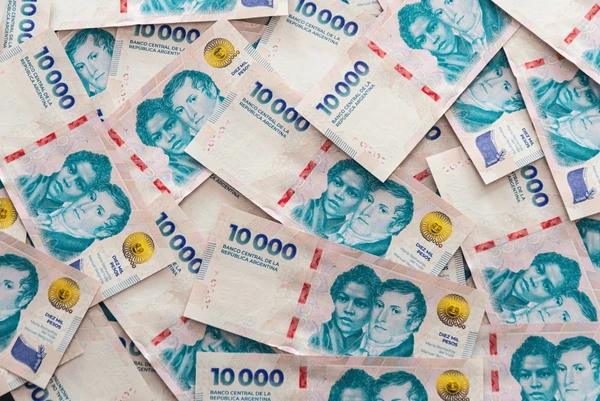 Se disparan las tasas de interés y muchos bancos ya pagan más de 50% por los plazos fijos