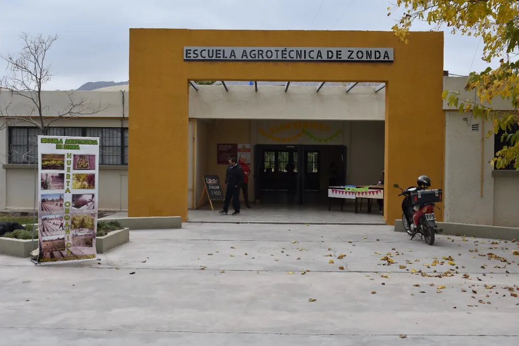 R (1) Otra amenaza de bomba: activaron el protocolo en escuelas agrotécnicas de San Juan