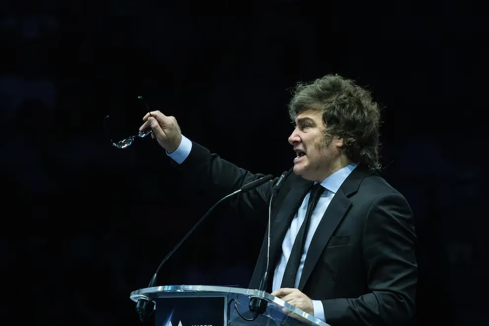 R (1) Milei firmó el veto a las leyes de aumento a jubilados y emergencia en discapacidad