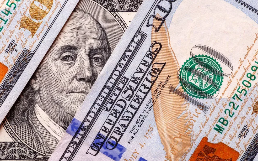 El dólar blue inició la semana con una leve suba en San Juan