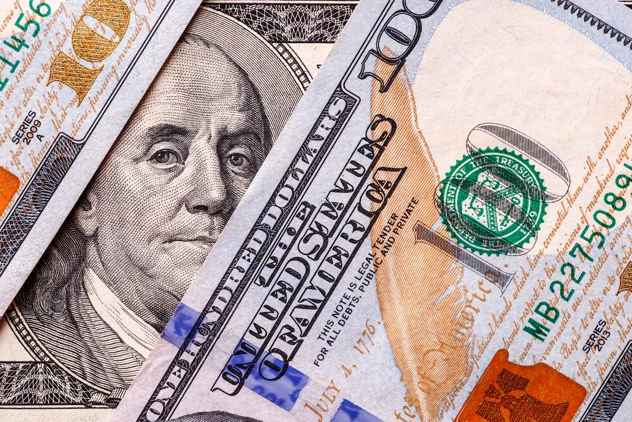El dólar blue inició la semana con una leve suba en San Juan