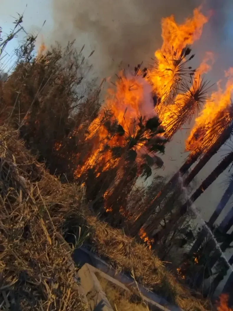 R (1) Dos incendios movilizaron a bomberos y Protección Civil en Rawson y Pocito