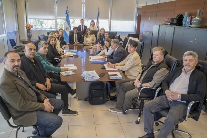 Gobierno y gremios docentes retomaron la paritaria en San Juan